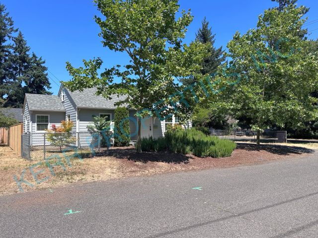 Building Photo - 6153 SE Tenino St