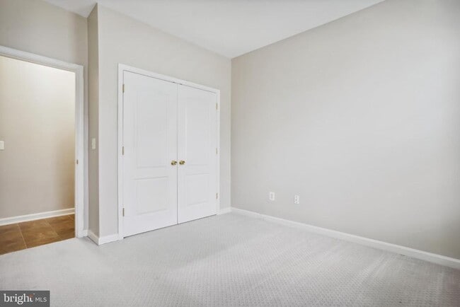 Building Photo - 13930 Greendale Dr