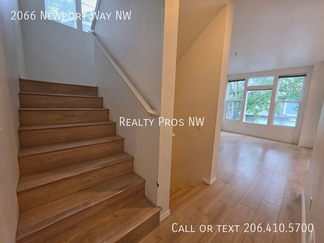 Building Photo - 2066 Newport Way NW