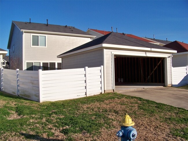 Building Photo - 6330 Torrance Elms Ct