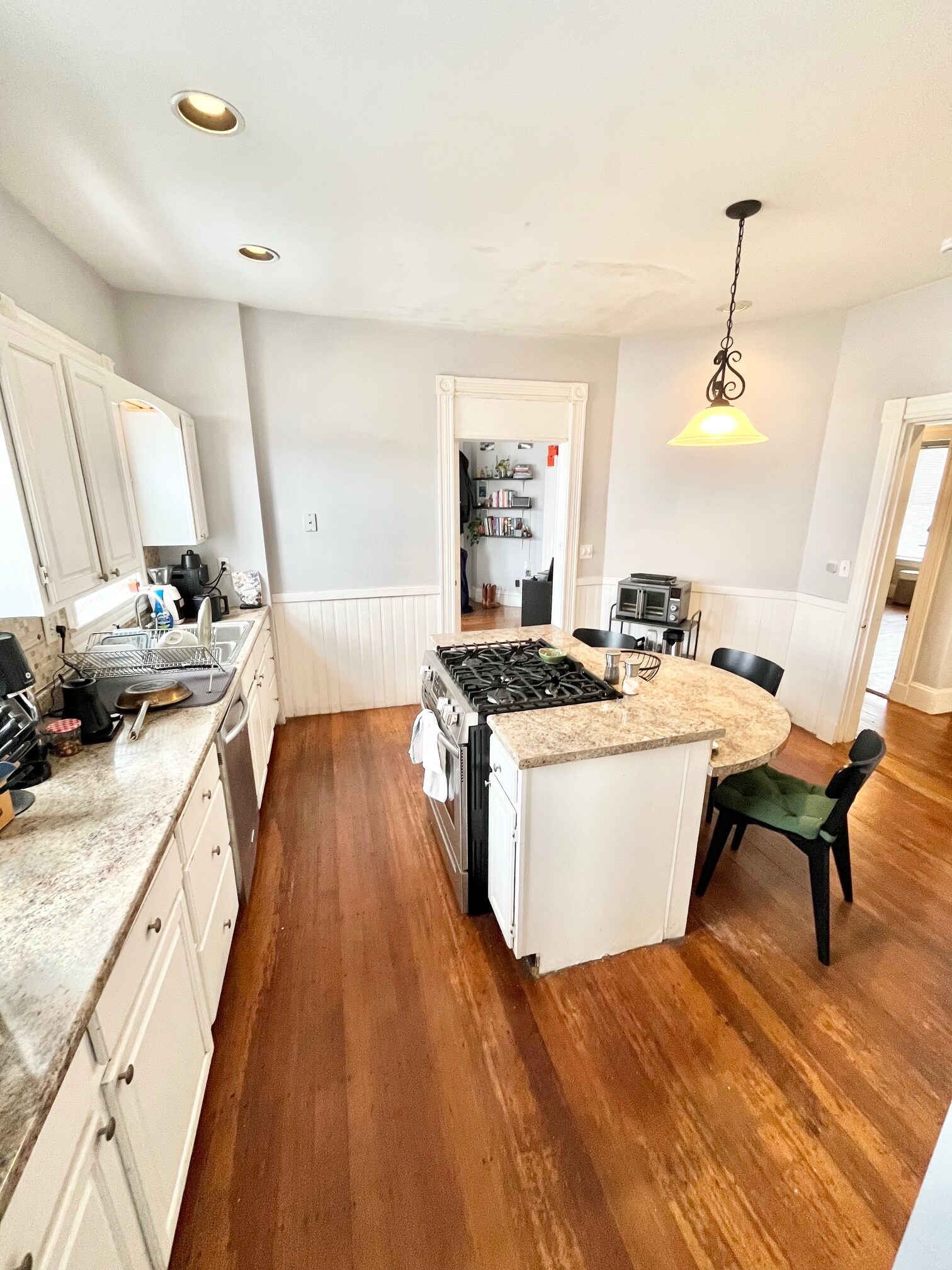 Building Photo - 140 Cedar St