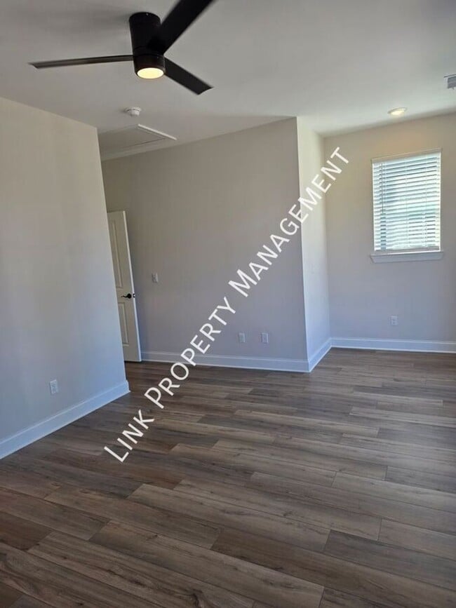 Building Photo - Brand New Townhome 3/3 Downtown near UTC a...