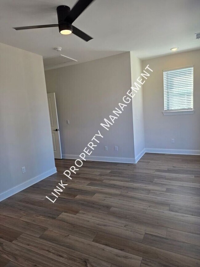 Building Photo - Brand New Townhome 3/3 Downtown near UTC and Erlanger