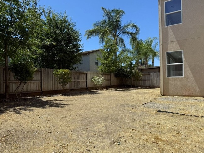 Building Photo - Available NOW and a Must SEE!