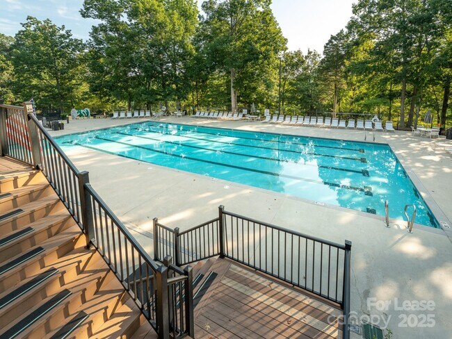 Building Photo - 6211 Rosebriar Ln