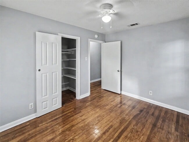 Building Photo - 1302 Westward Ave