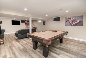 Building Photo - 823 Jay St