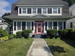 Building Photo - 15 Fairview Ave