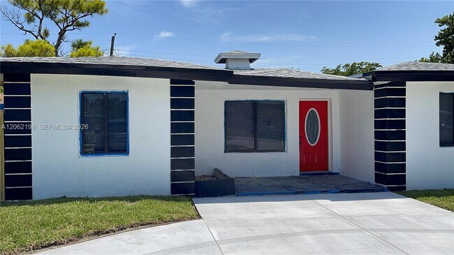 Building Photo - 2514 NW 4th St