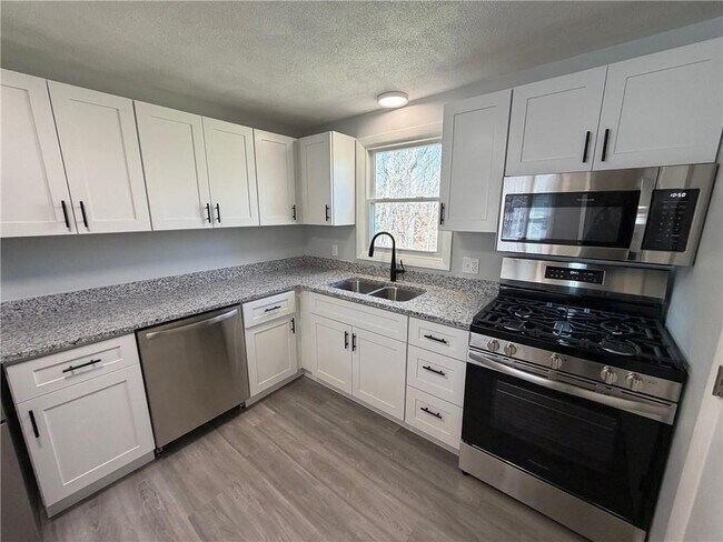 Building Photo - 209 Hatchery Rd