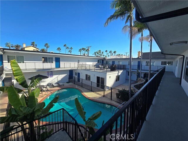 Building Photo - 220 12th St