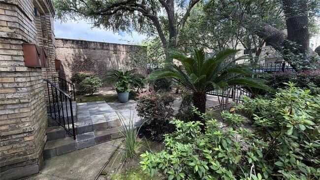 Building Photo - 1109 Autrey St