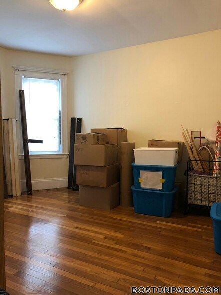 Building Photo - 24 Claymoss Rd