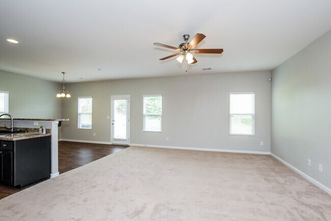 Building Photo - 1108 Black Diamond Dr