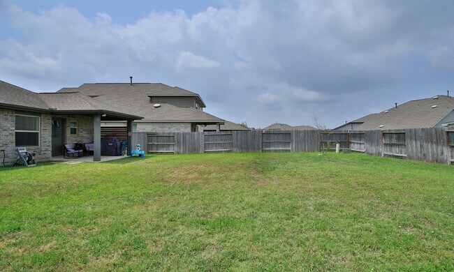 Building Photo - 20202 Creekdale Bend Dr