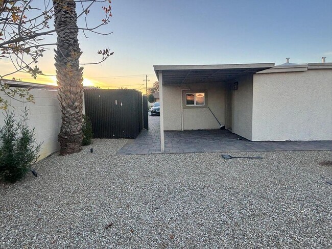 Building Photo - 8233 N 29th Ave