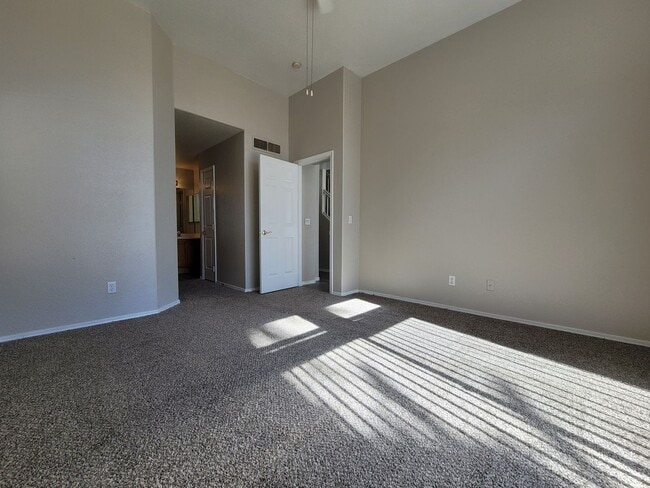 Building Photo - Beautiful 4 Bedroom Home in Green Valley