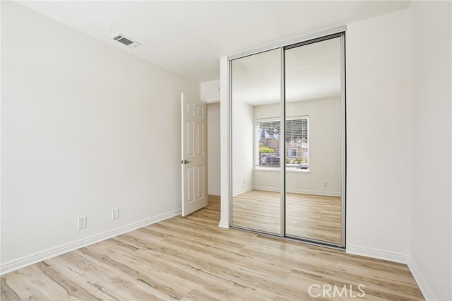 Building Photo - 17581 Webster Ave