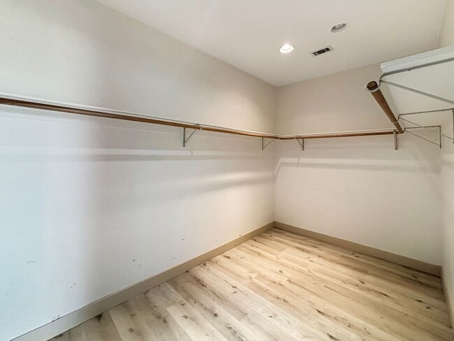 Building Photo - Gorgeous 3BD/2BA House in Pacific Beach W/...
