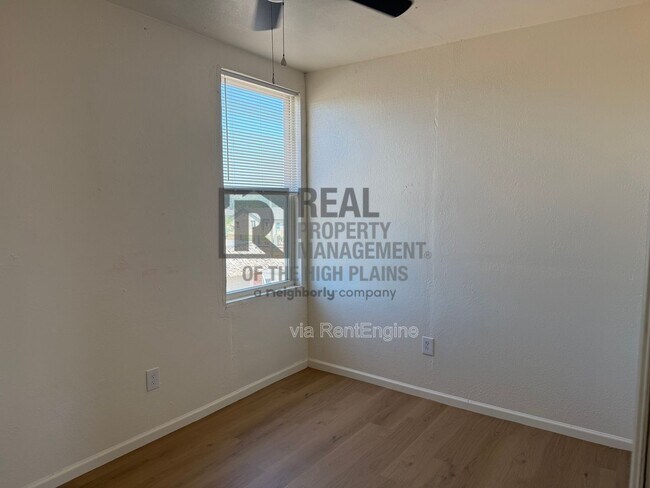 Building Photo - 709 N Mirror St