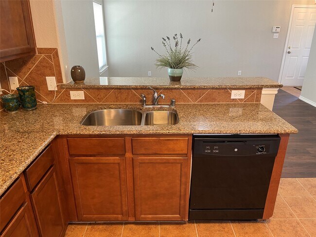 Building Photo - 9122 River Dale Canyon Ln