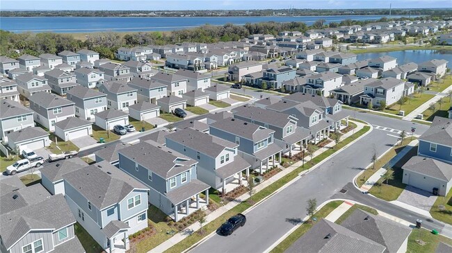 Building Photo - 714 Squire Ave