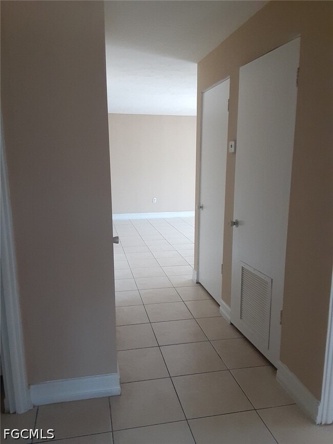Building Photo - 1830 Maravilla Ave