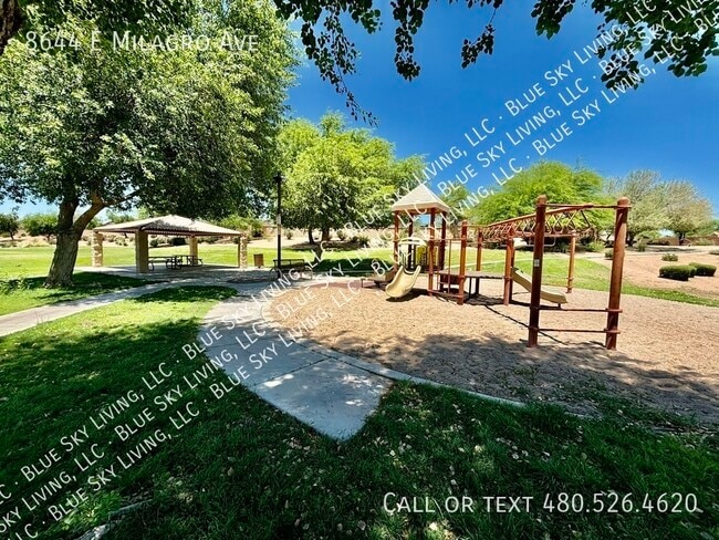 Building Photo - 8644 E Milagro Ave