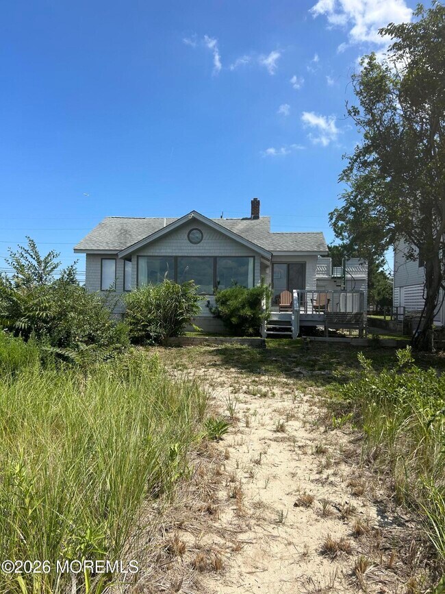 Building Photo - 674 Ocean Ave