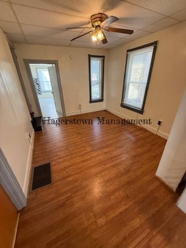 Building Photo - Duplex on Pennsylvania Ave