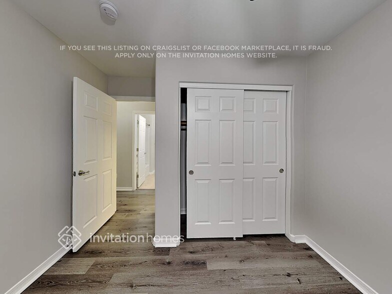 Building Photo - 8122 S 2nd Dr