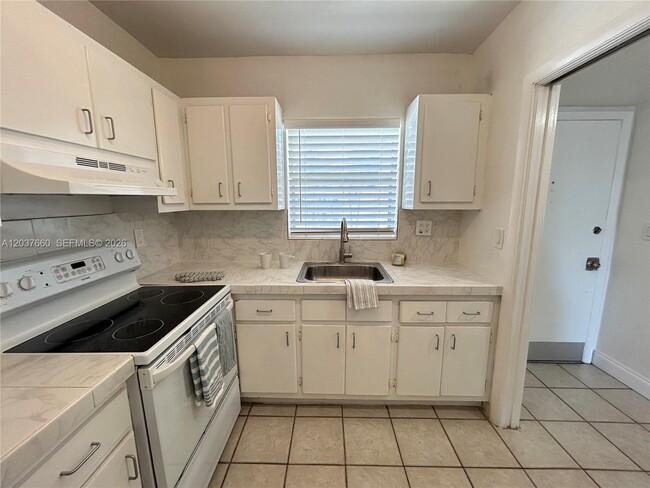 Building Photo - 7505 SW 82nd St