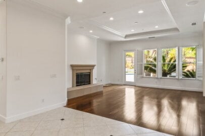 Building Photo - Luxurious, 5450 SqFt,  5 Ensuite Bedrooms ...