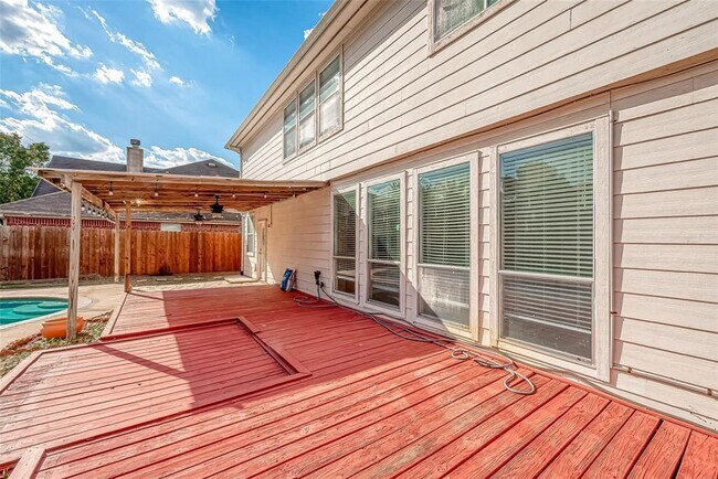 Building Photo - 20519 Westfield Estates Dr