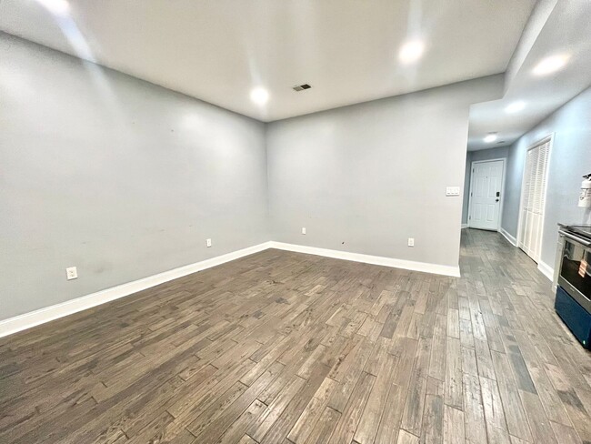 Building Photo - 1222 Missouri Ave NW