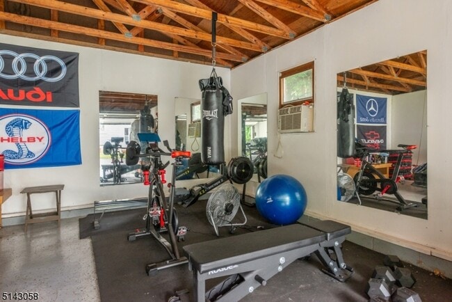 Building Photo - 276 Bay Ave