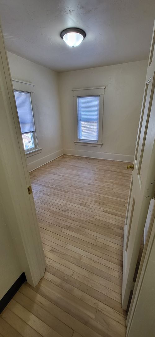 Building Photo - 3 bedroom 1 bath House for rent