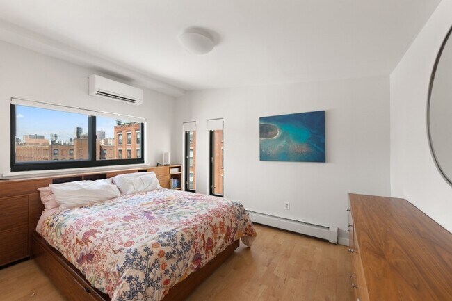Building Photo - 42 Tiffany Pl