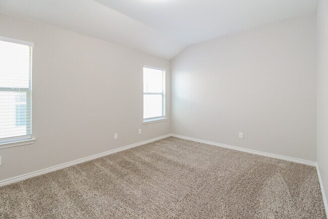 Building Photo - 824 San Felipe Trail