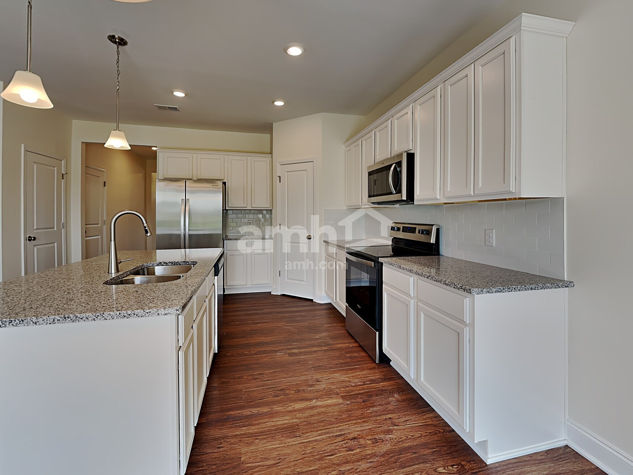 Building Photo - 3014 Lucky Ln