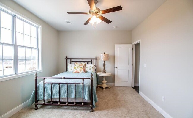 Building Photo - 3BD/3BA FOR RENT IN THE RESERVE