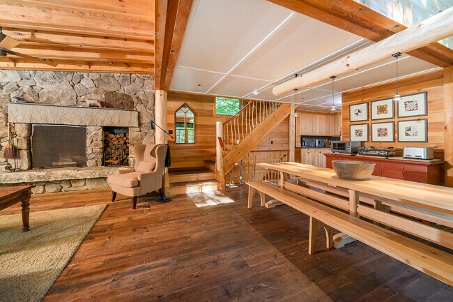 Building Photo - 131 Fish Hook Rd