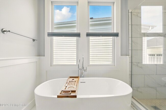 Building Photo - 6218 Mistflower Cir