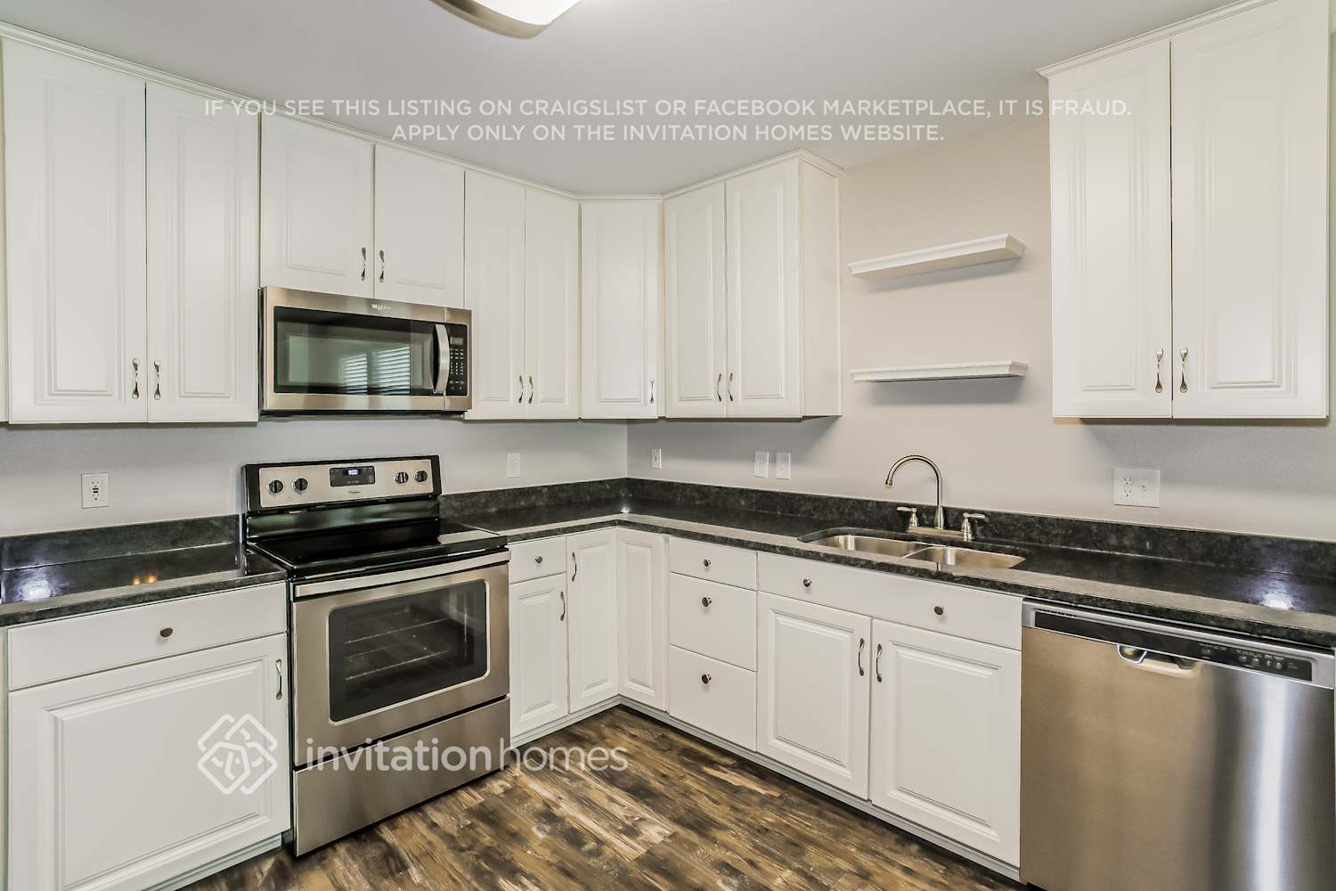 Building Photo - 250 Pine Crest Dr