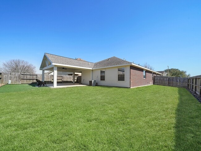 Building Photo - 3301 Clover Hill Ln