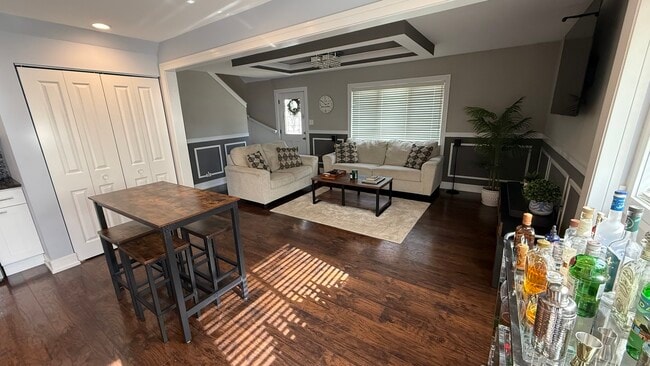 Building Photo - 8408 S Lorel Ave