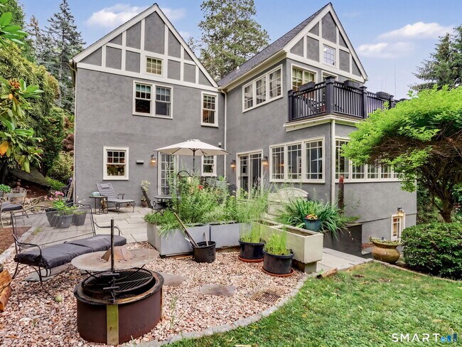 Building Photo - 46 Valleywood Rd