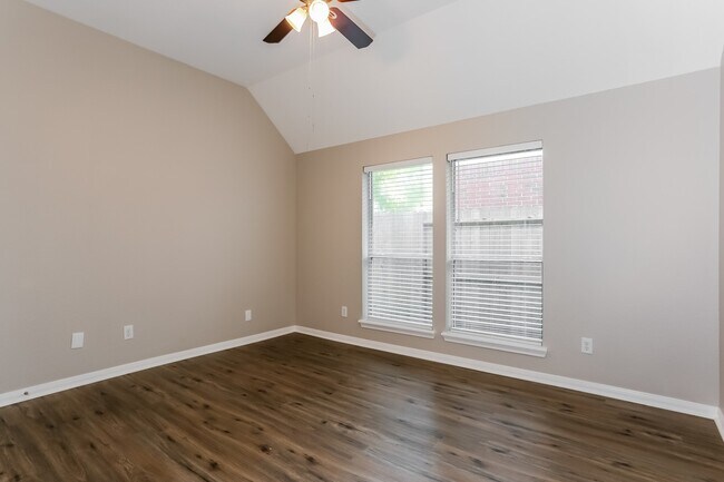 Building Photo - 13207 Castle Combe Dr