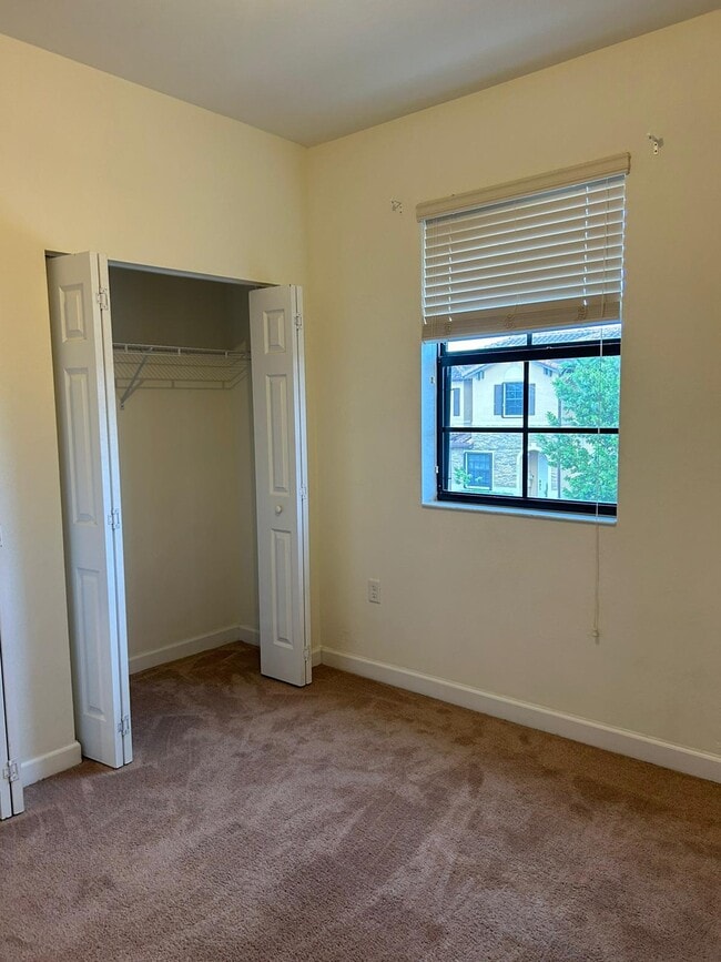 Building Photo - 9332 W 33rd Ln