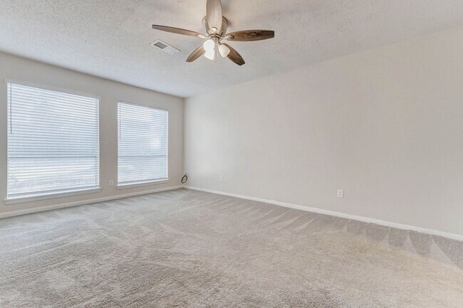 Building Photo - 1018 Rock Canyon Dr